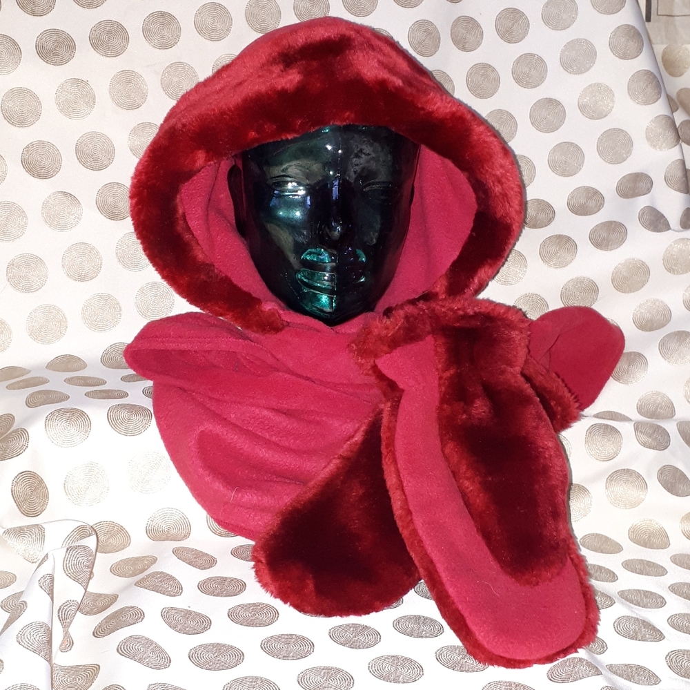 Hooded scarf and matching mitts